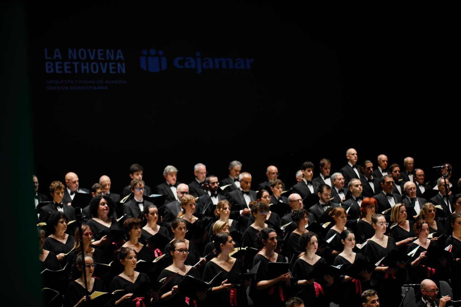 Imágenes de la novena Beethoven interpretado por la OCAL y Orfeón para Cajamar