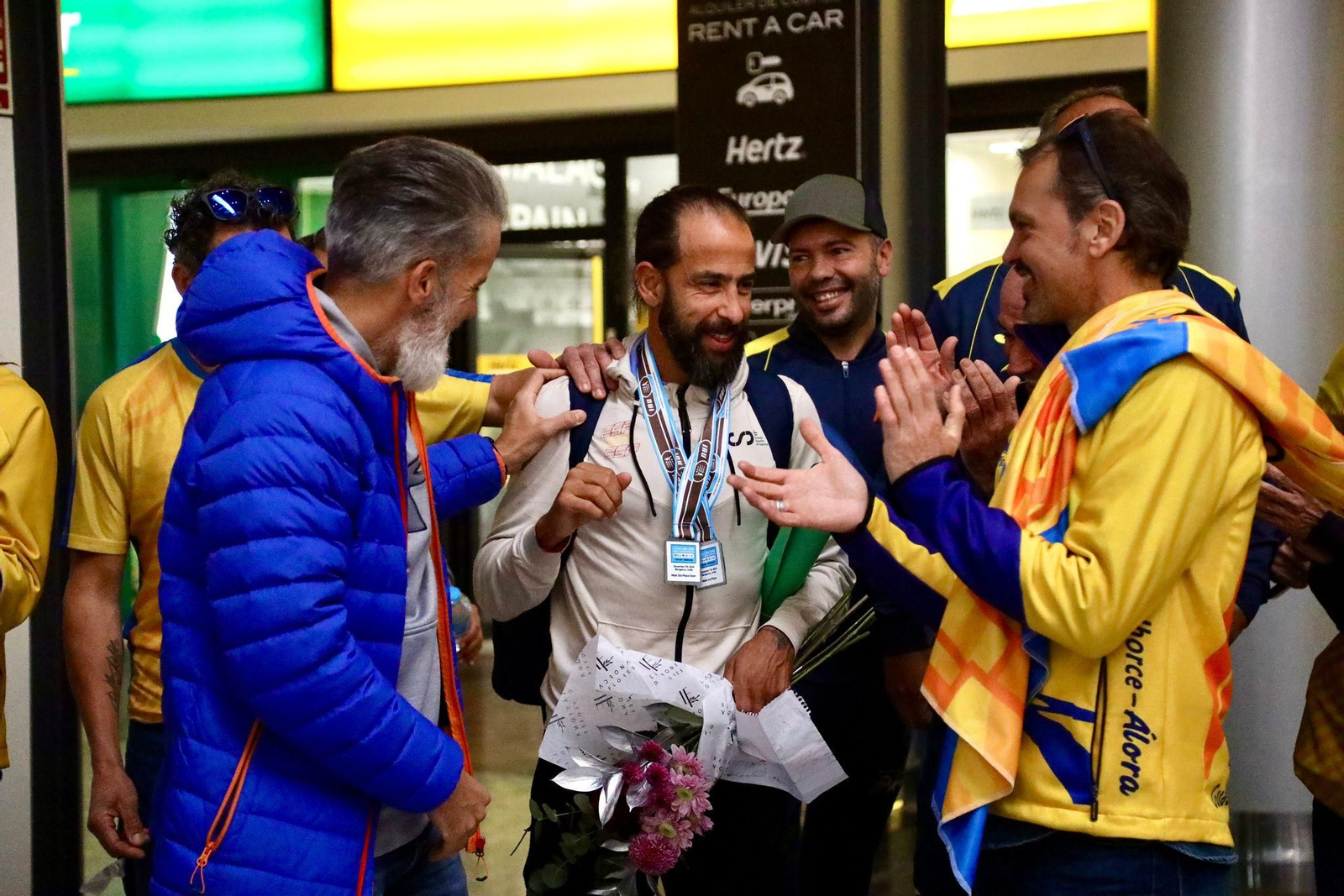 El recibimiento a Antonio Aguilar Conejo en Vialia