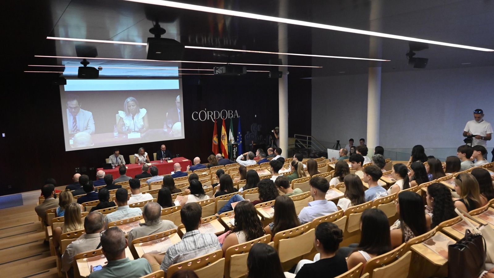 Asistentes al coloquio.