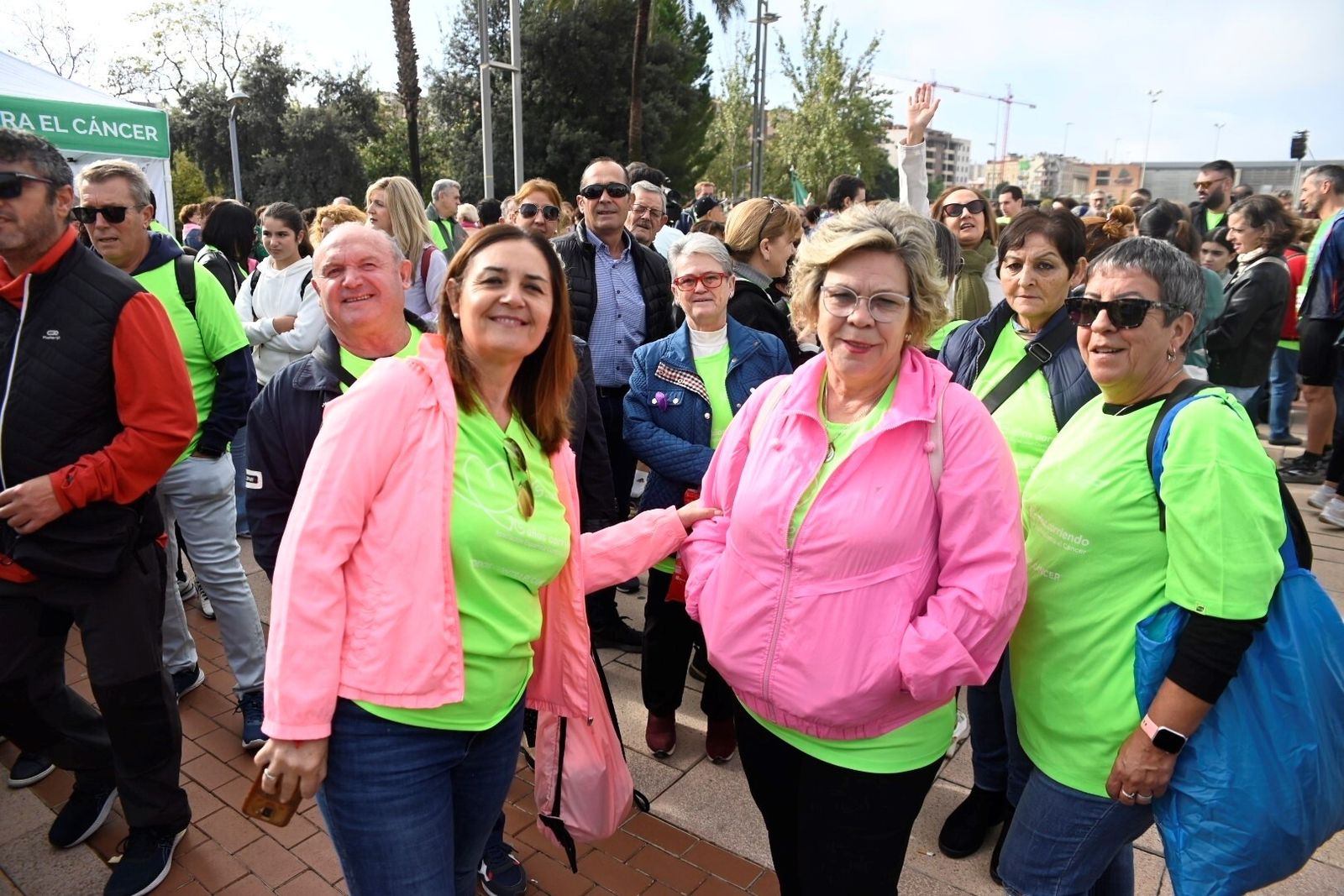 Las mejores imágenes de la Carrera por la Vida de la Asociación Española contra el Cáncer en Córdoba