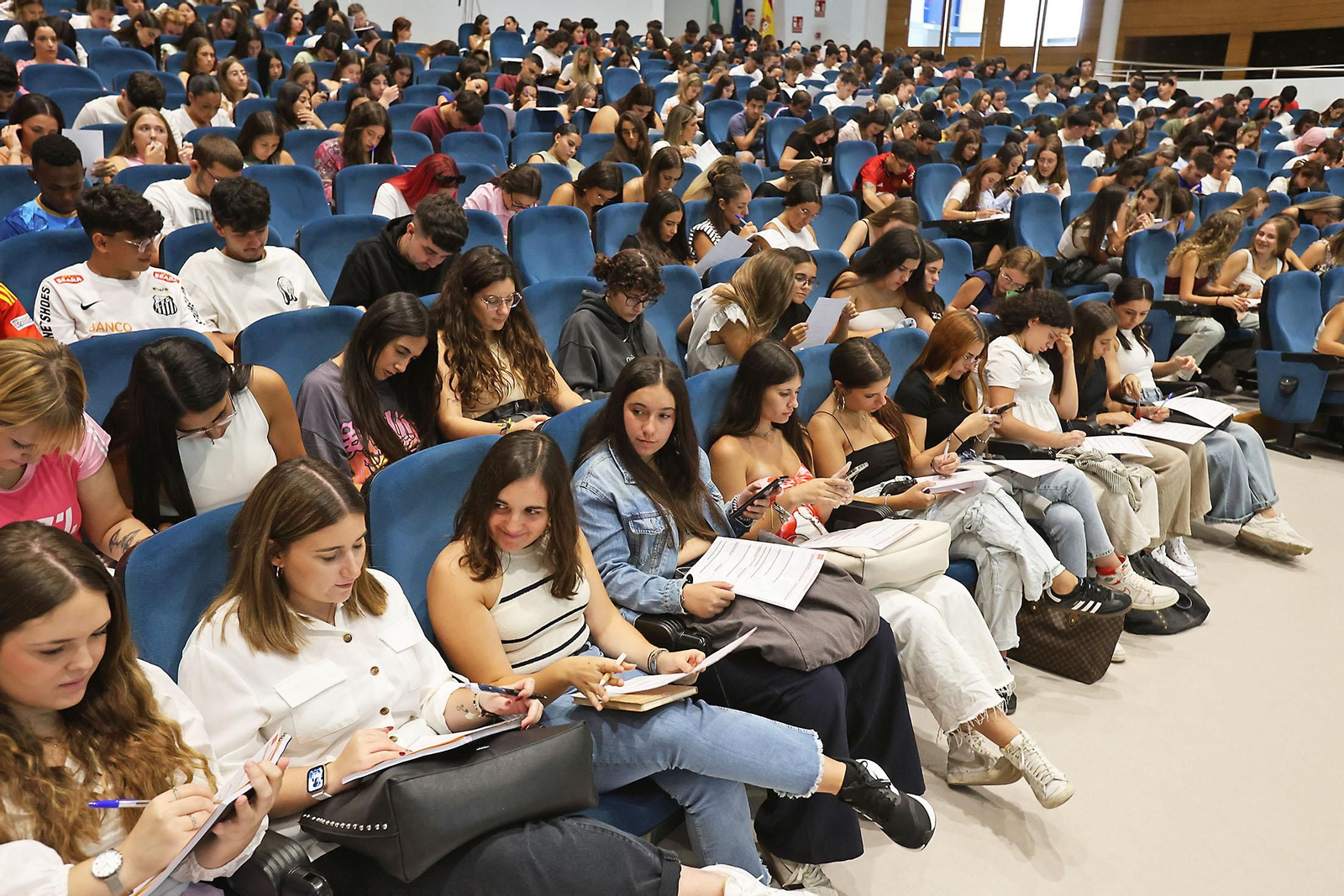 Jornada de bienvenida para estudiantes de nuevo ingreso en la UHU