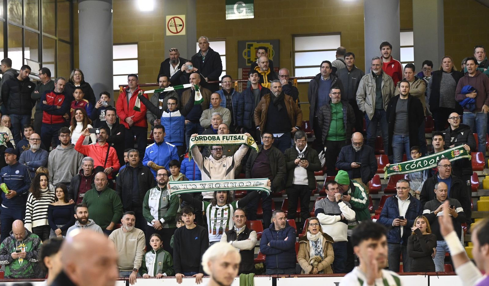 Las mejores fotos del ambiente en Vista Alegre para el Córdoba Patrimonio - Palma Futsal
