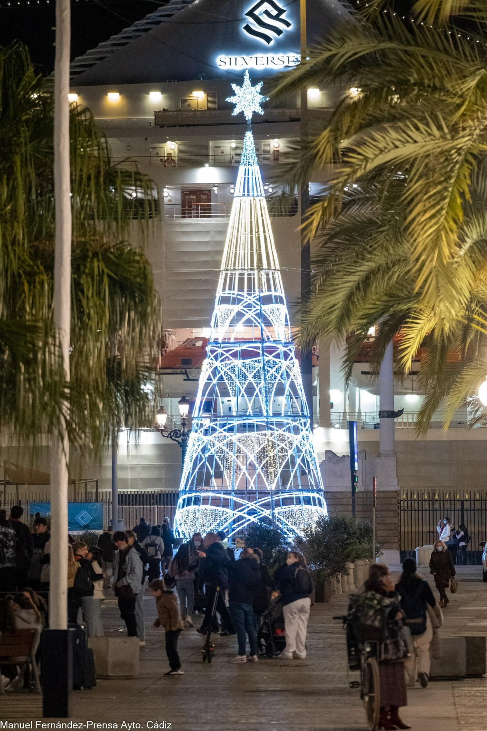 Cádiz se ilumina por Navidad