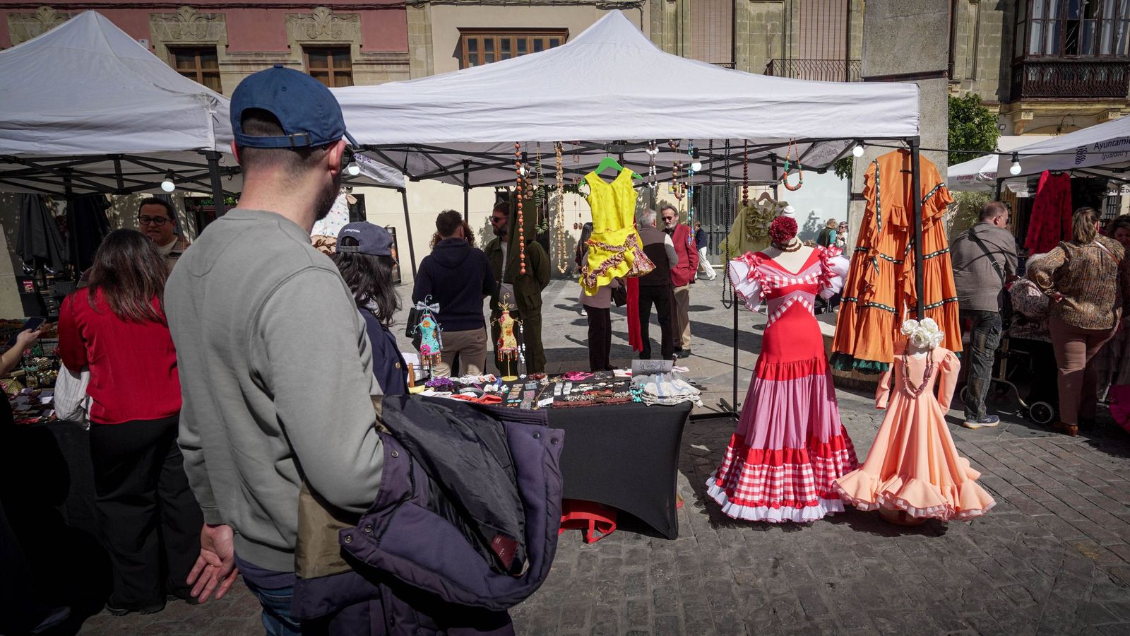 El sol ha lucido este fin de semana, como se ve en esta imagen del centro, ayer.