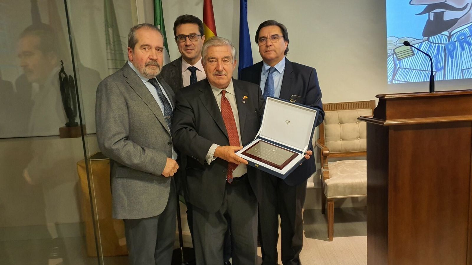 El nieto del homenajeado, Ulises Bidón Vigil de Quiñones.