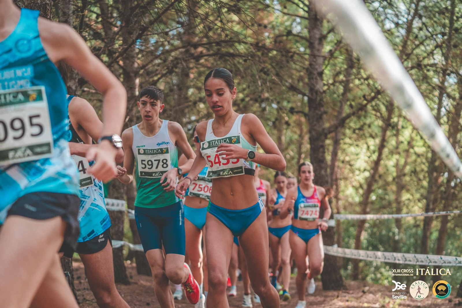 Búscate en las fotos del Cross de Itálica 2025 | 6