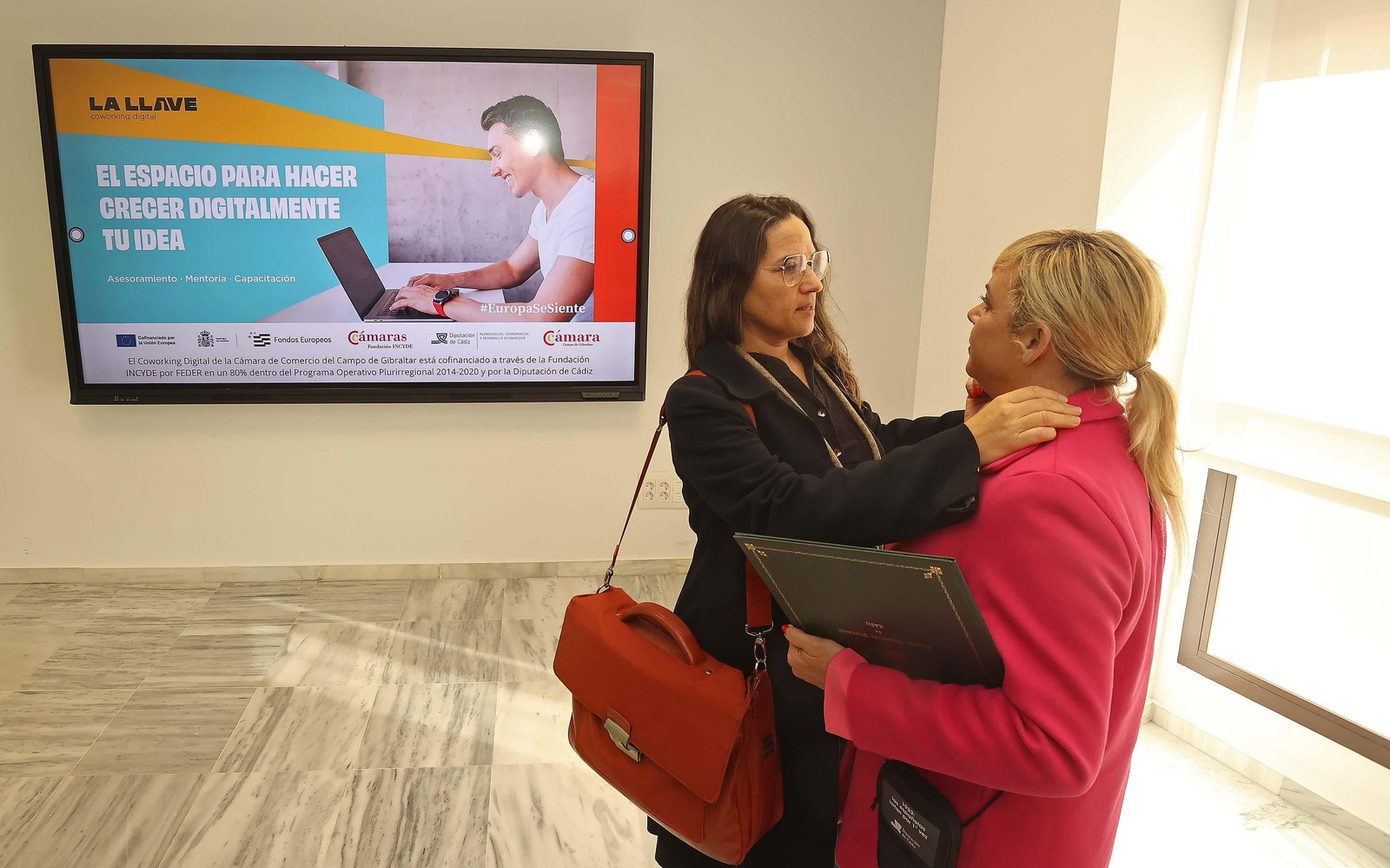 Imágenes de la inauguración del coworking digital La Llave en Algeciras