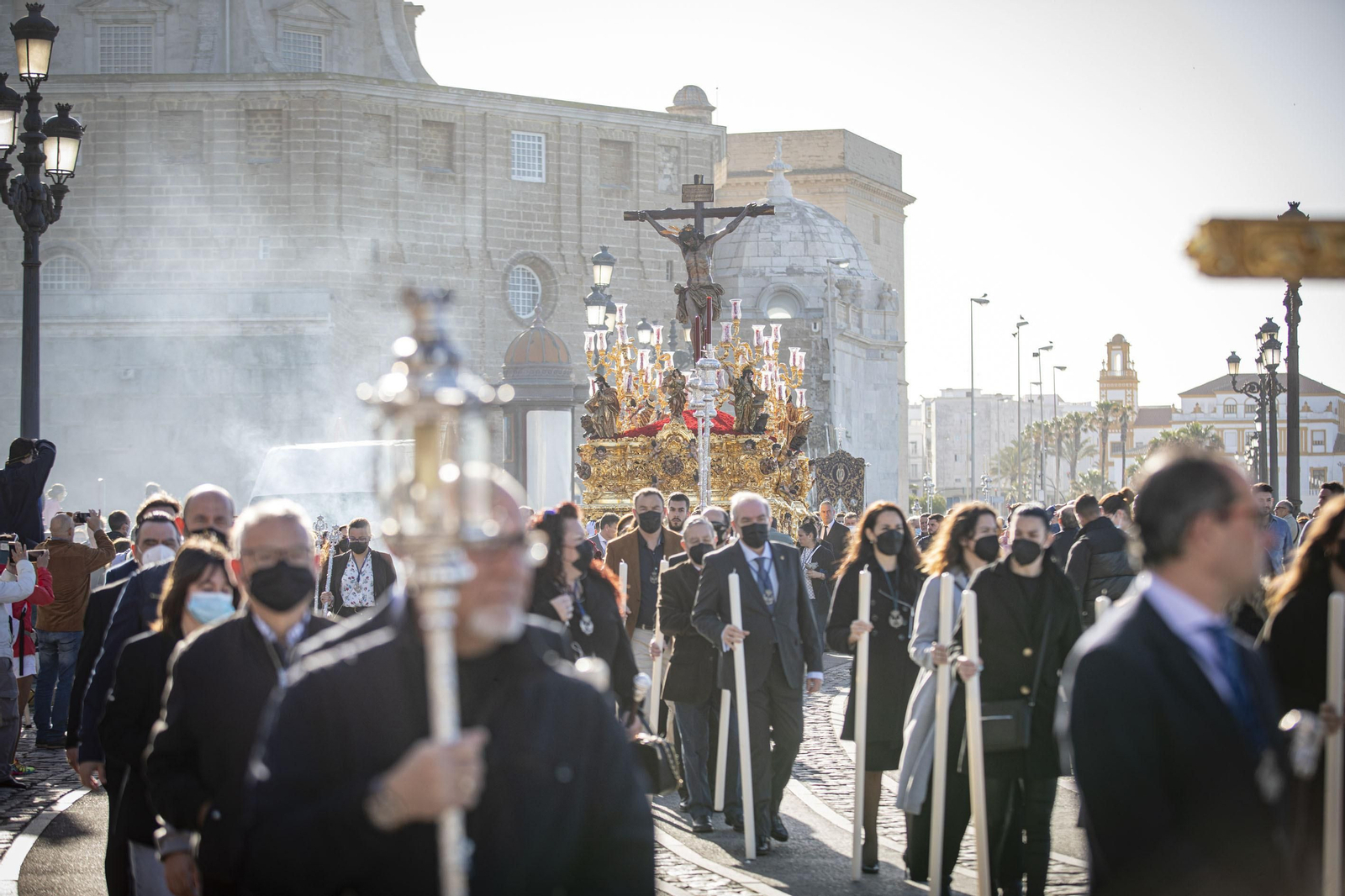 Imágenes del regreso de La Palma a su templo en la Semana Santa de Cádiz 2022