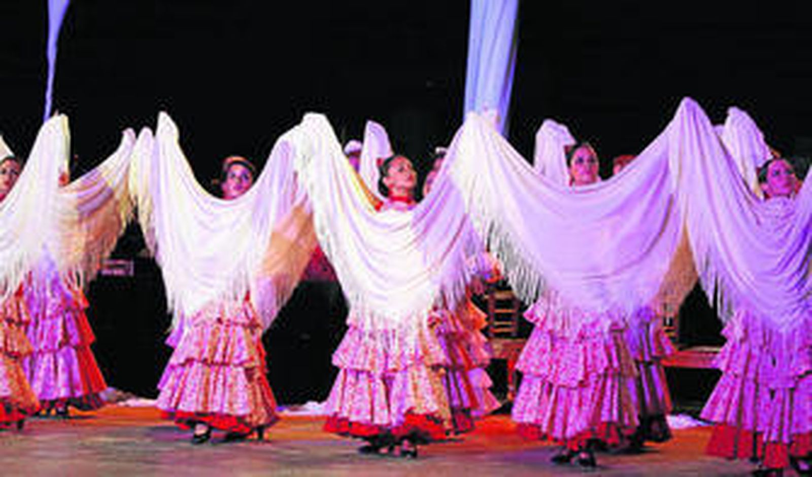 Puerta grande para la Escuela de Flamenco Chelo Ruiz en la Plaza de Toros