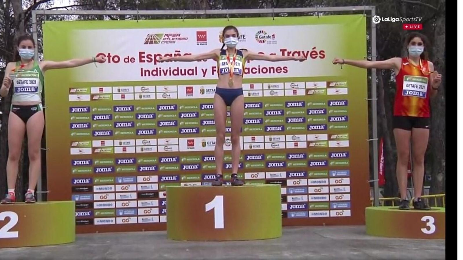 Entrega de medallas del Nacional, con Forero en el segundo cajón del podio.