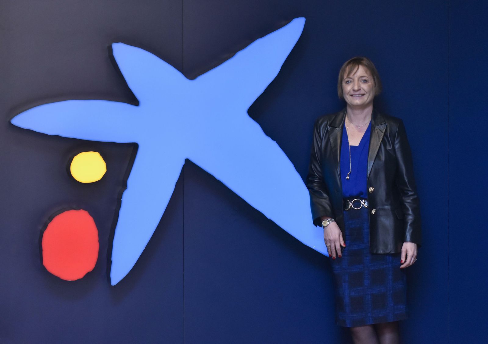 María Jesús Catalá, en la sede de la Territorial de Caixabank en Sevilla.