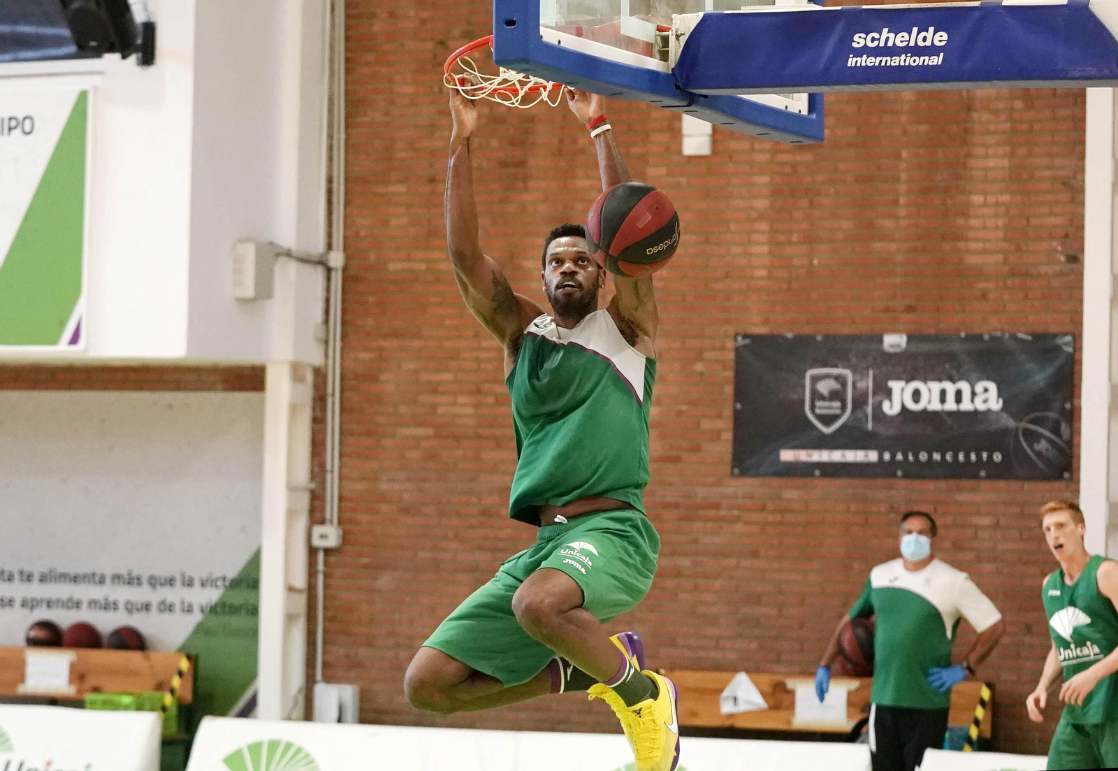 El entrenamiento del Unicaja por dentro, en fotos