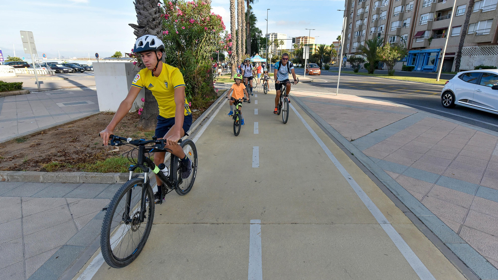 Marcha en bicicleta por la Semana de la Movilidad en La Línea, en imágenes