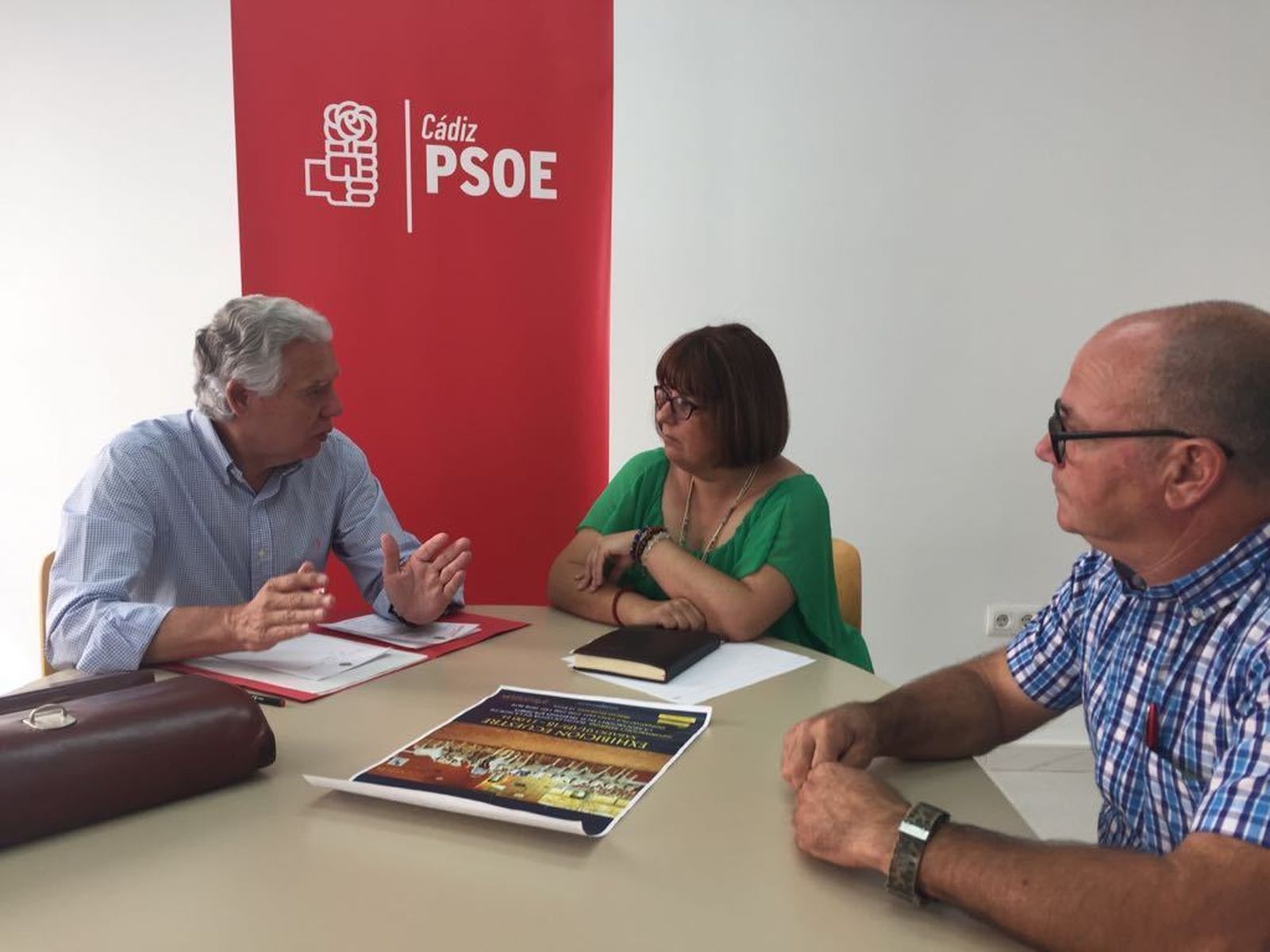 Francisco Menacho y Rosa Chaves durante la reunión.