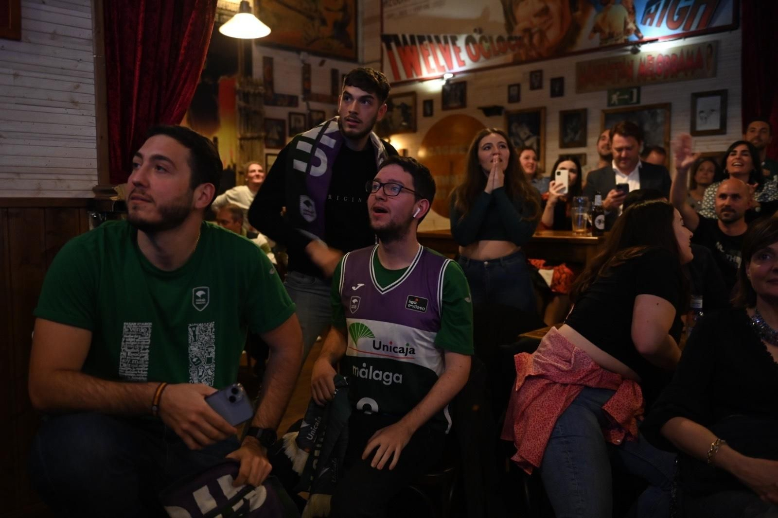 La fiesta del Le Grand Café del Centro con el Unicaja, en imágenes