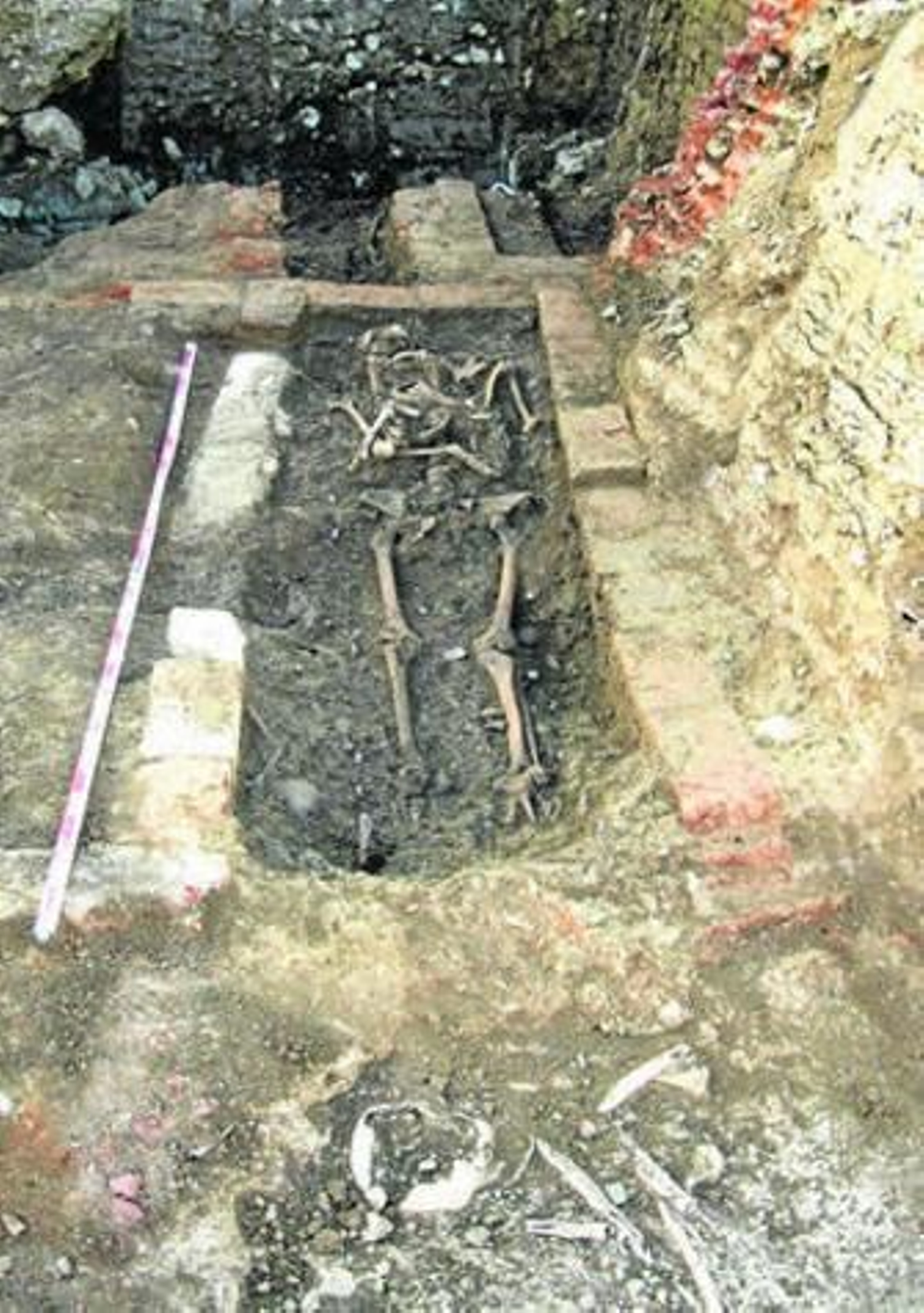 Sepulturas donde se encontraban las personas fusiladas en abril de 1938.