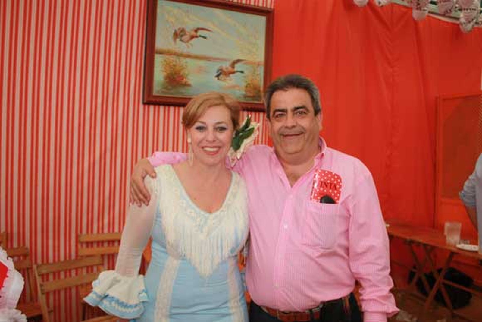 Kiko Tejada con su mujer Manoli Callealta no dudaron en acercarse a la feria de primavera

Foto: Fito Carreto