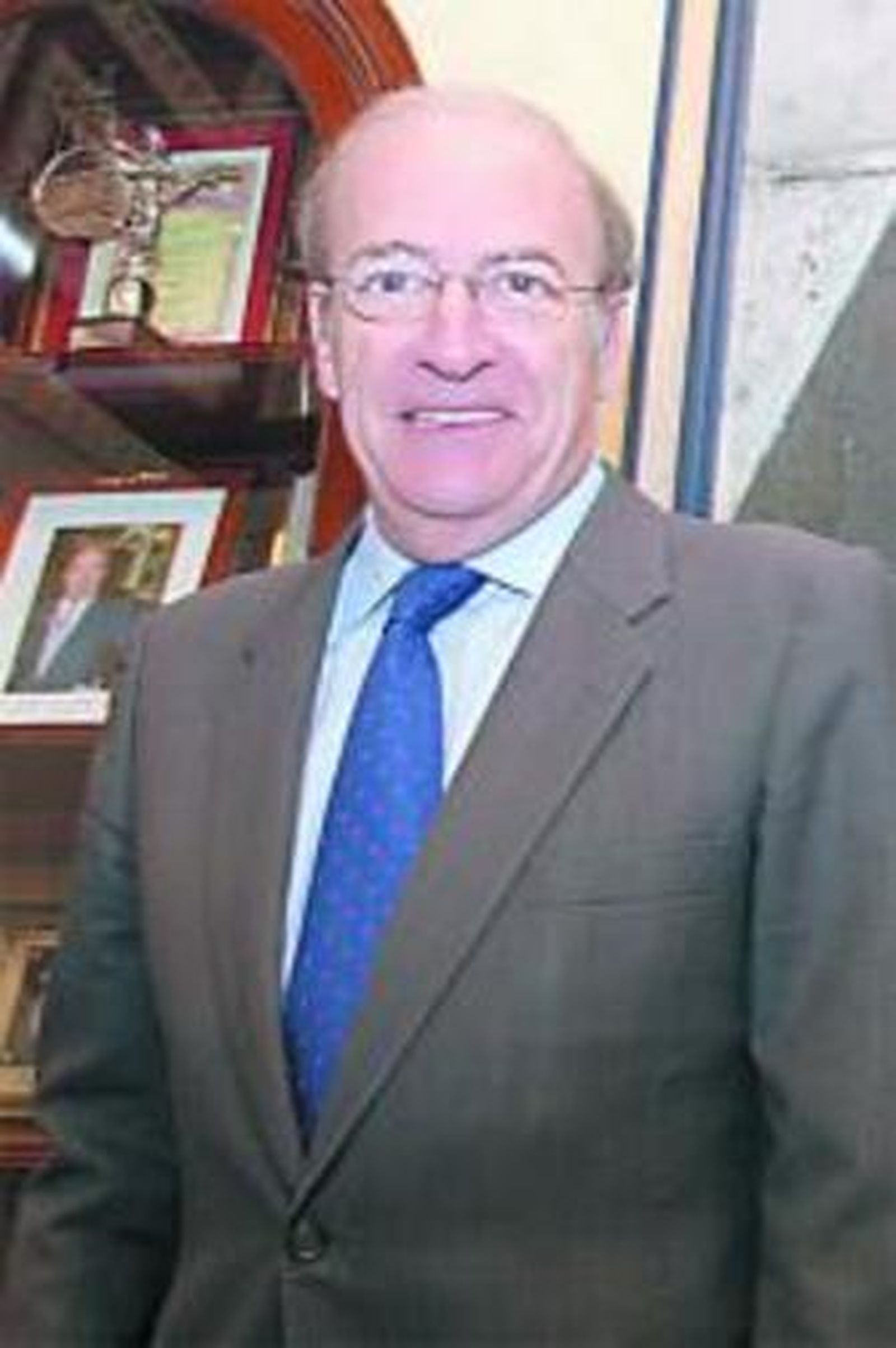 De izquierda a derecha, Pedro Rodríguez, Manuel Chaves y José Joly Martínez de Salazar.