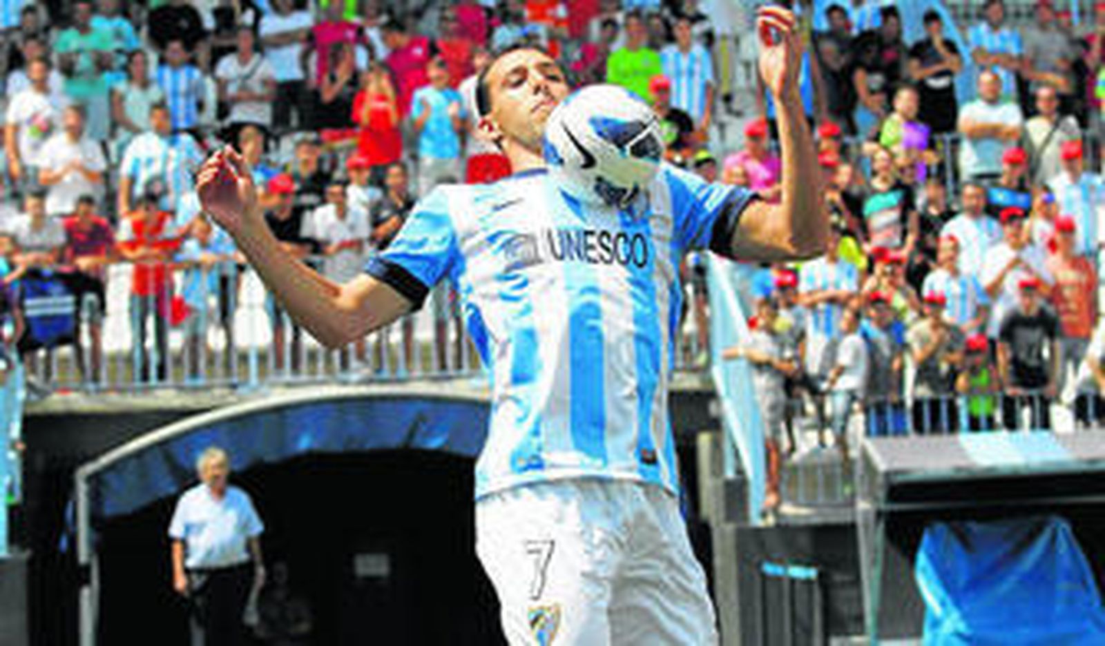 Mounir El Hamdaoui, en su presentación como jugador del Málaga.