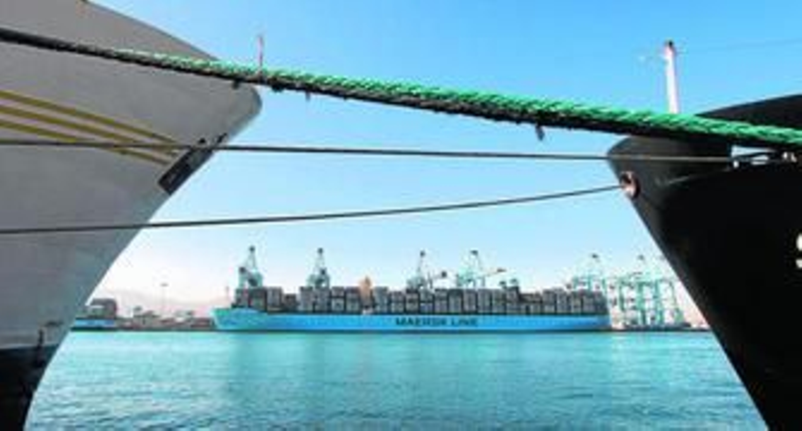 El 'Mary Maersk', atracado ayer en el muelle Juan Carlos I del puerto de Algeciras.
