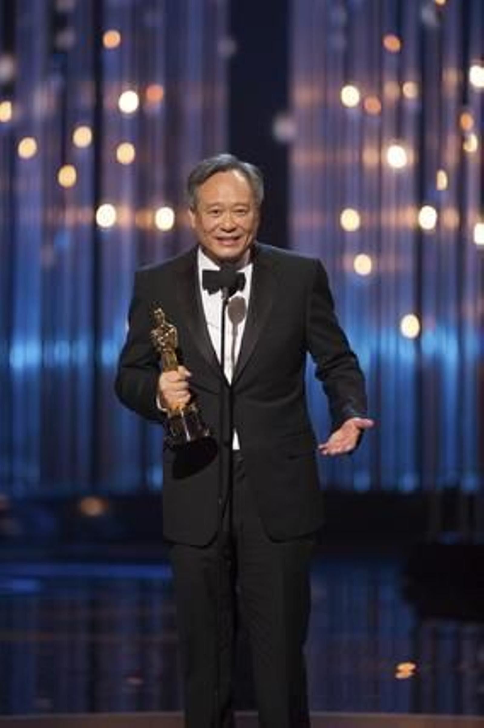 ng Lee recibe el Óscar al mejor director por 'La Vida de Pi'.

Foto: EFE