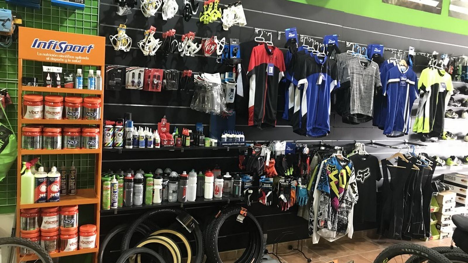 En Mijas encontramos la tienda/taller Morebike.