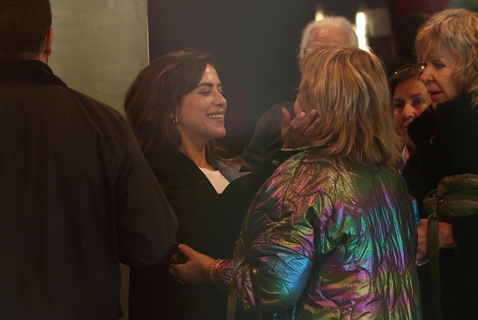 Las imágenes del juicio a María León por el incidente con la Policía Local de Sevilla.