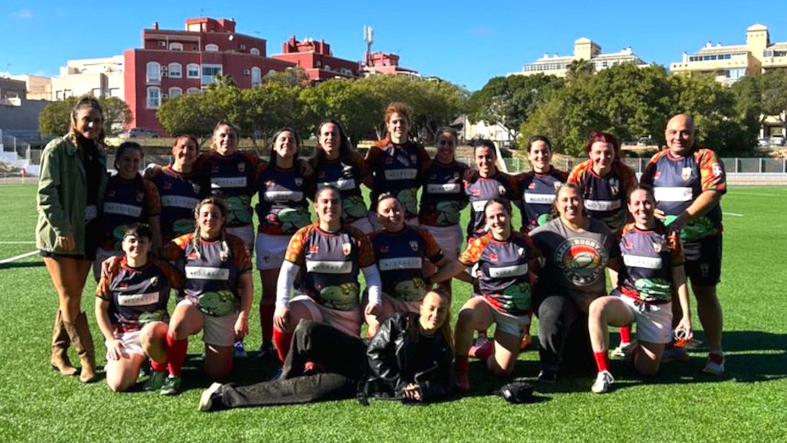 Las jugadoras del conjunto almeriense posan antes de la disputa de su encuentro frente a las sevillanas.