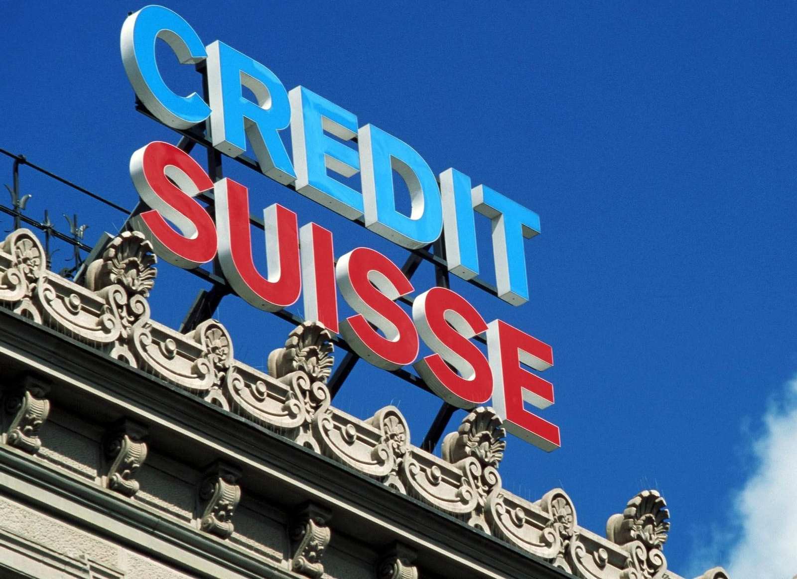 Logo de Credit  Suisse en su sede de Zurich, Suiza.