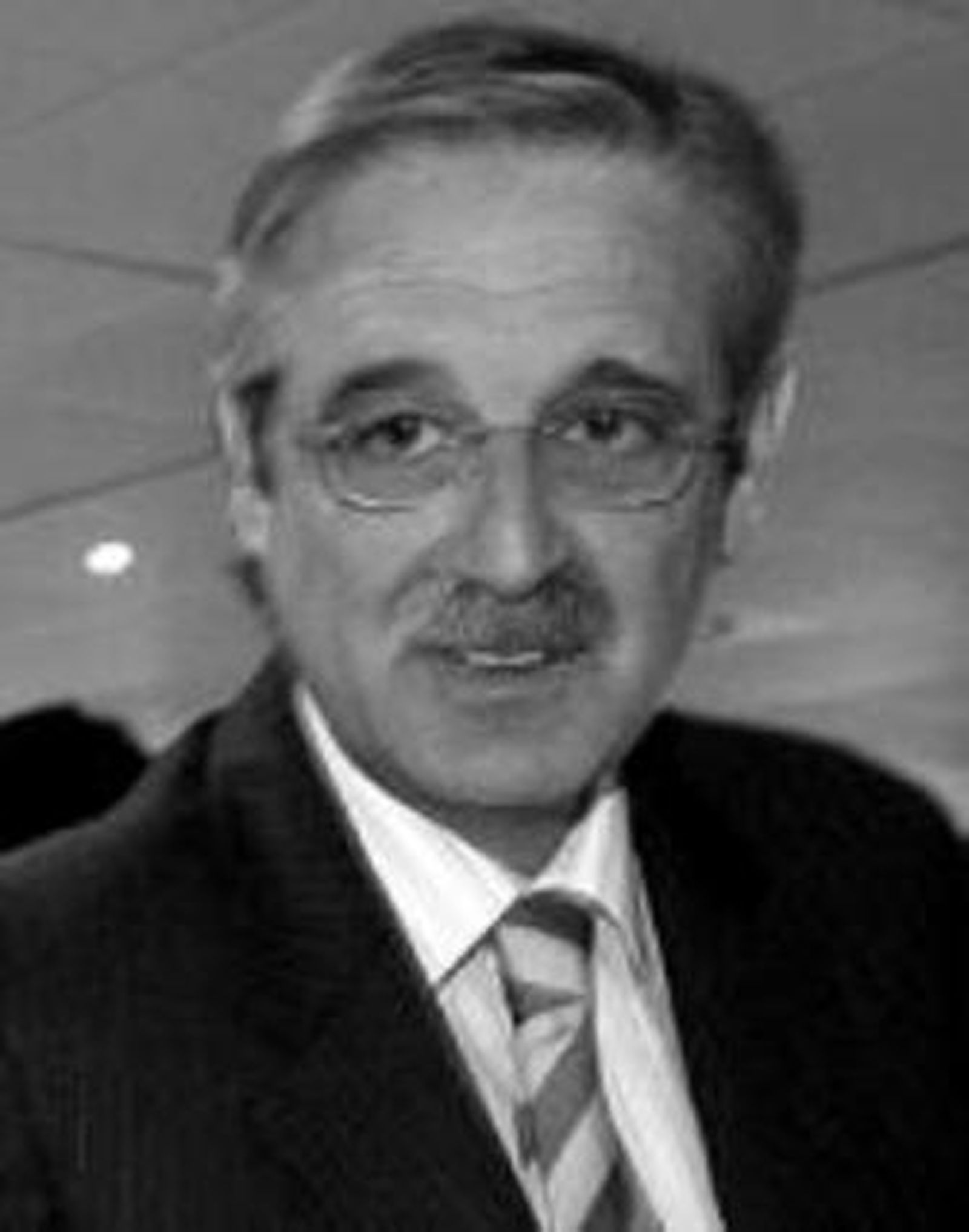 Imagen de la sede central de CajaGranada.