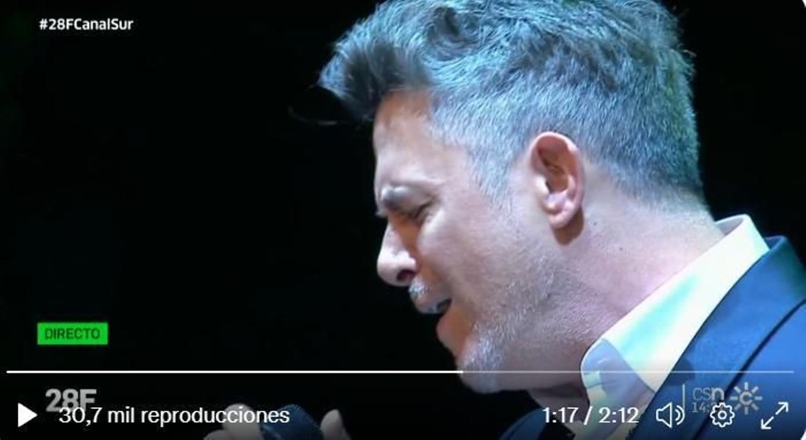 Alejandro Sanz canta el Himno de Andalucía