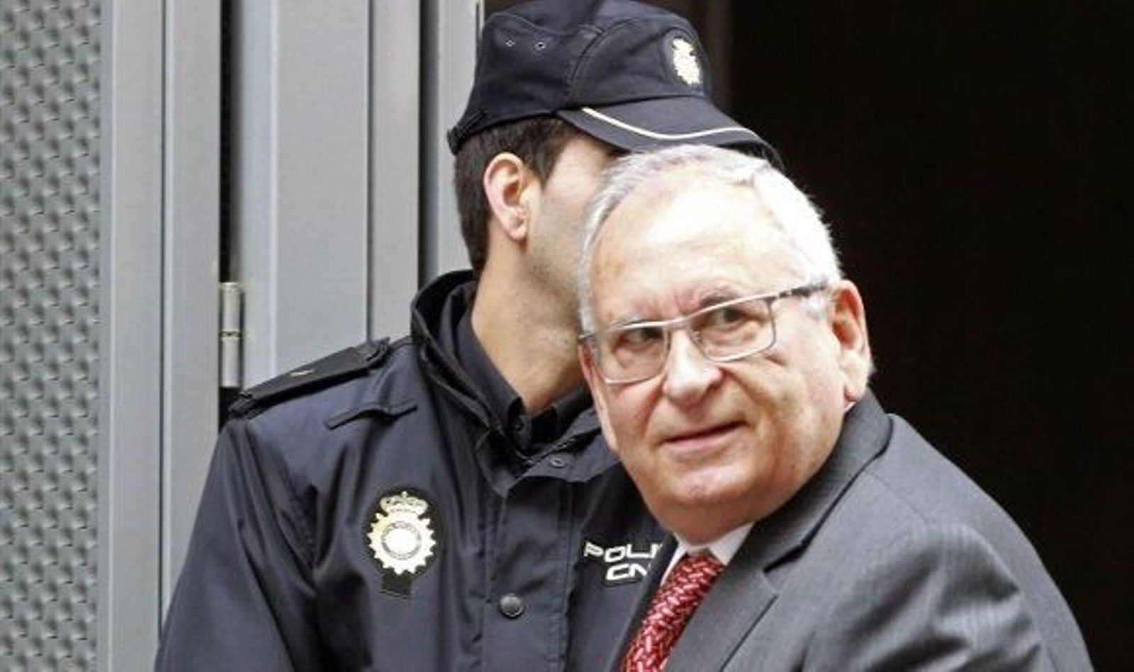 La Policía confirma que Ángel Sanchís era el "depositario y custodio" del dinero que Bárcenas sacó de Suiza