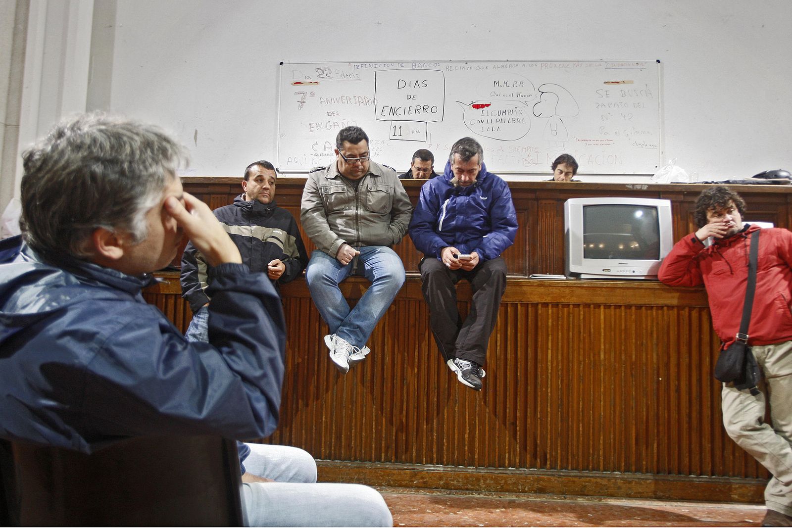 Imagen de algunos de los participantes en el encierro, cuando tan solo llevaban 11 días en el edificio de los sindicatos de Cádiz.