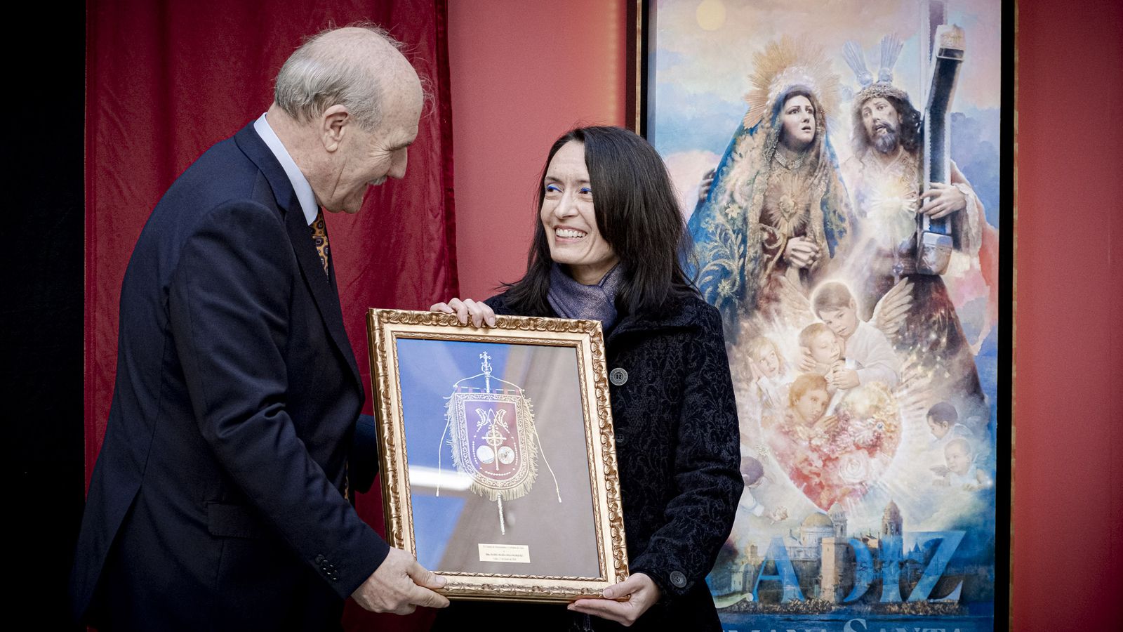 Las imágenes de la presentación del cartel y pregonero de la Semana Santa de Cádiz 2025