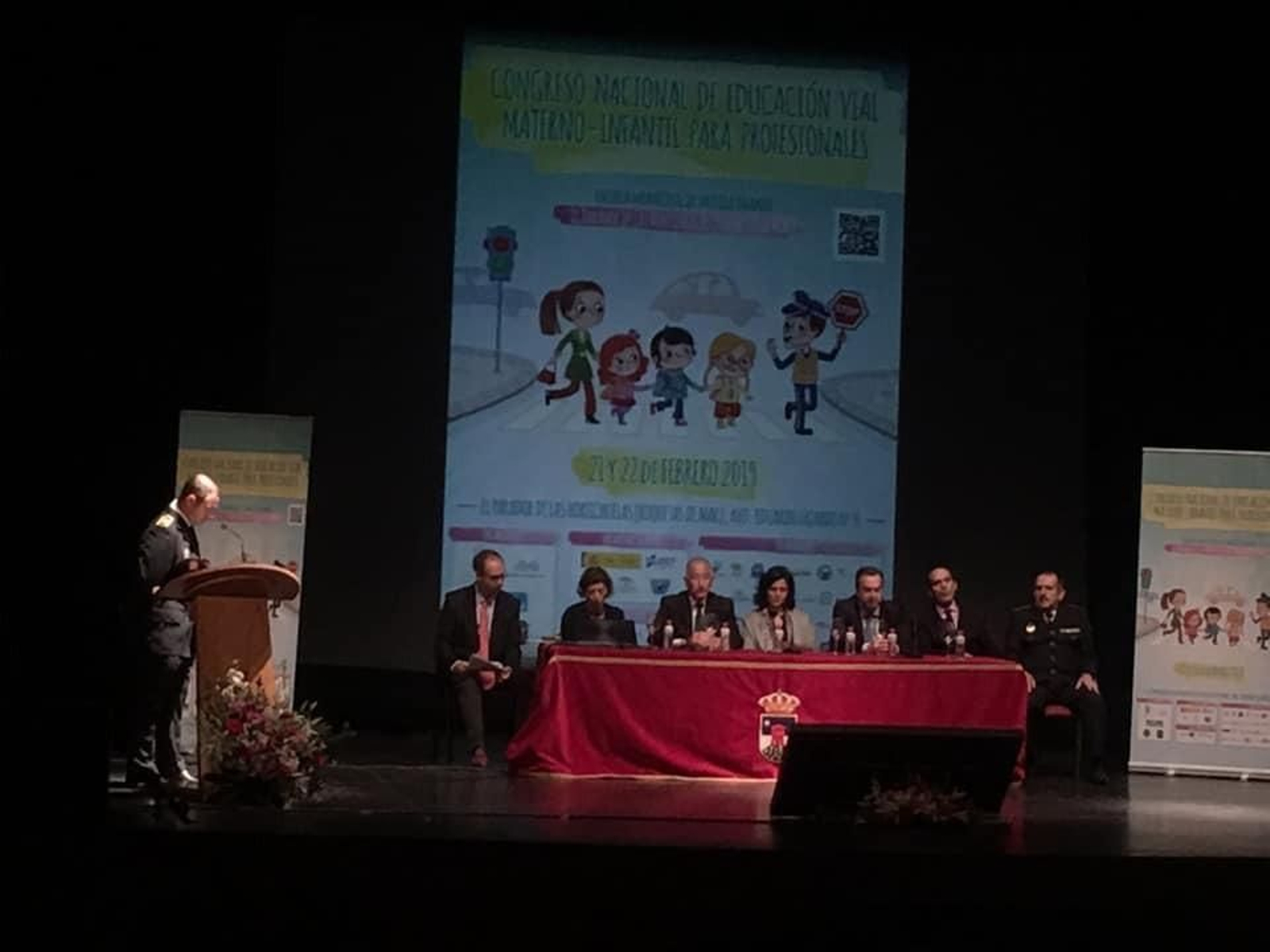 El alcalde inauguró este evento nacional.