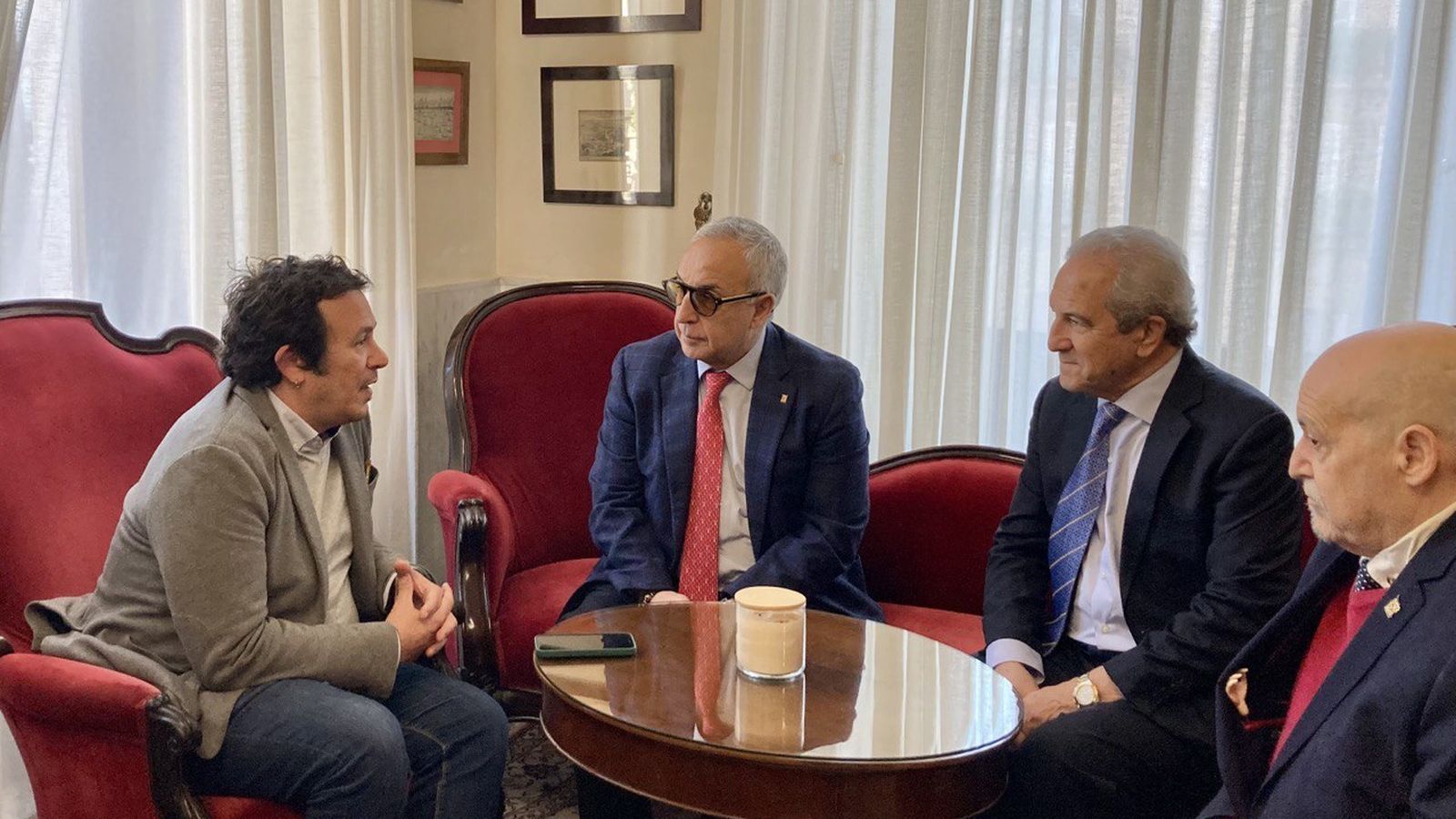 Visita presidente del COE, Alejandro Blanco, Al Ayuntamiento de Cádiz