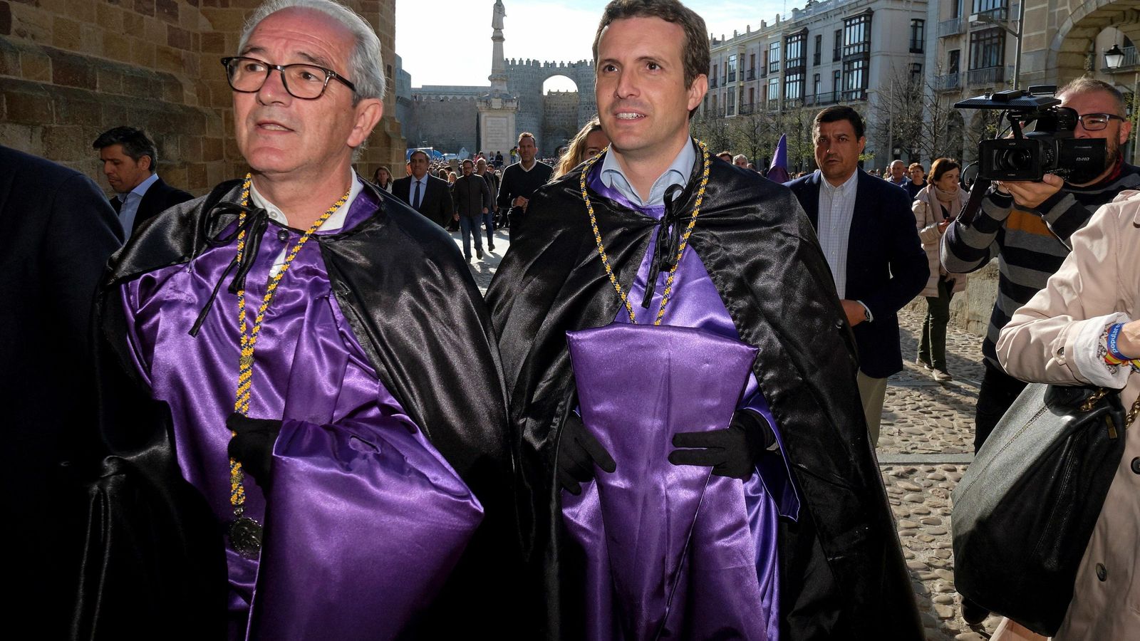 Pablo Casado, en una procesión en Valladolid