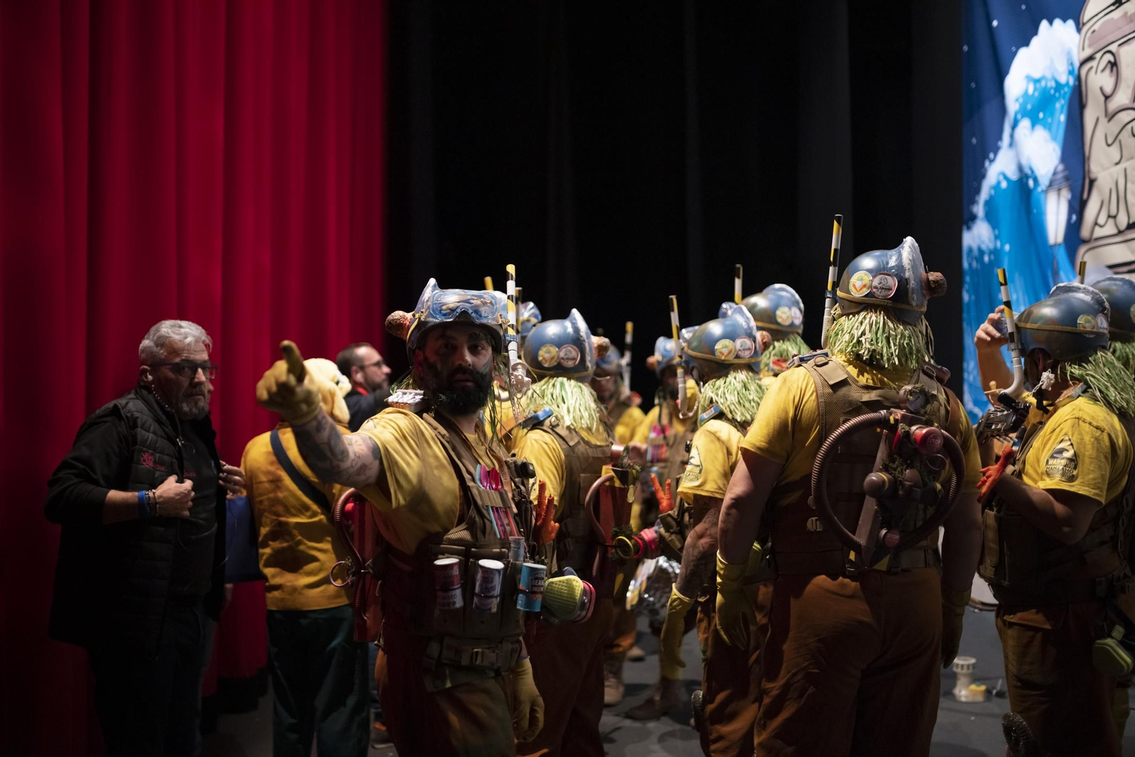 Imágenes de la actuación de la murga de Huelva "No te vayas a espantar. El juicio final" en el Carnaval Colombino