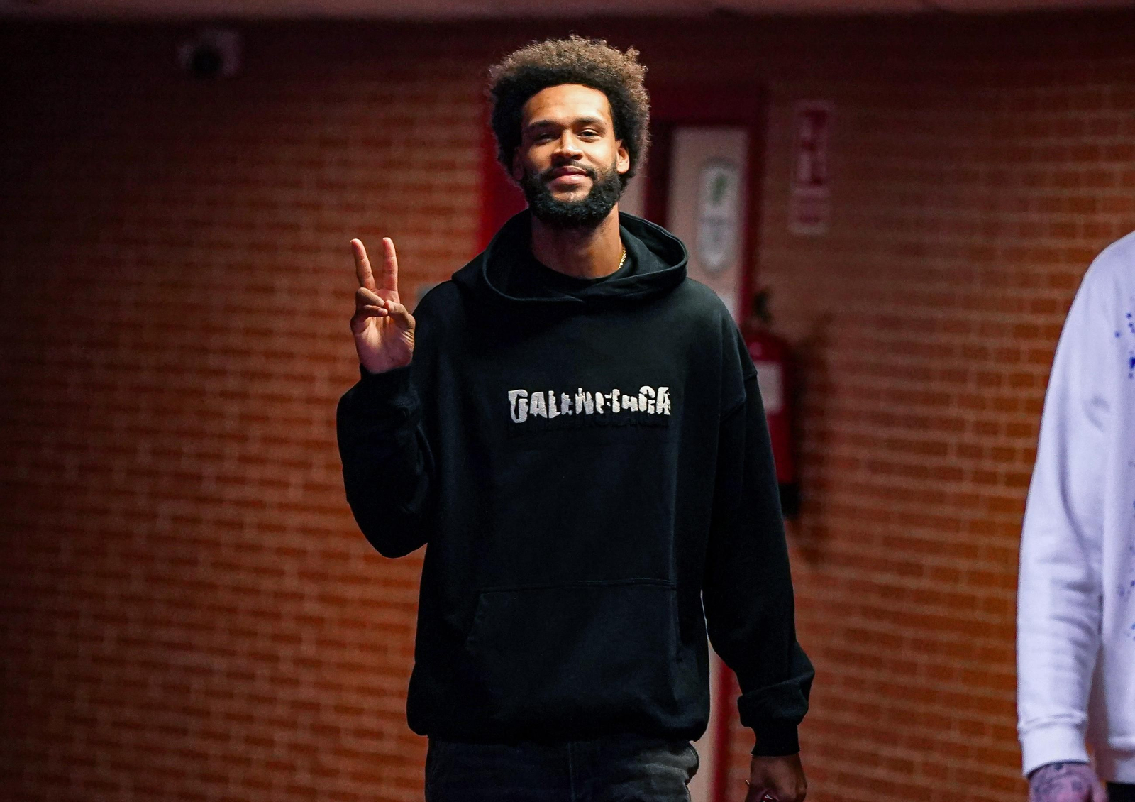 James Webb III, a su llegada.