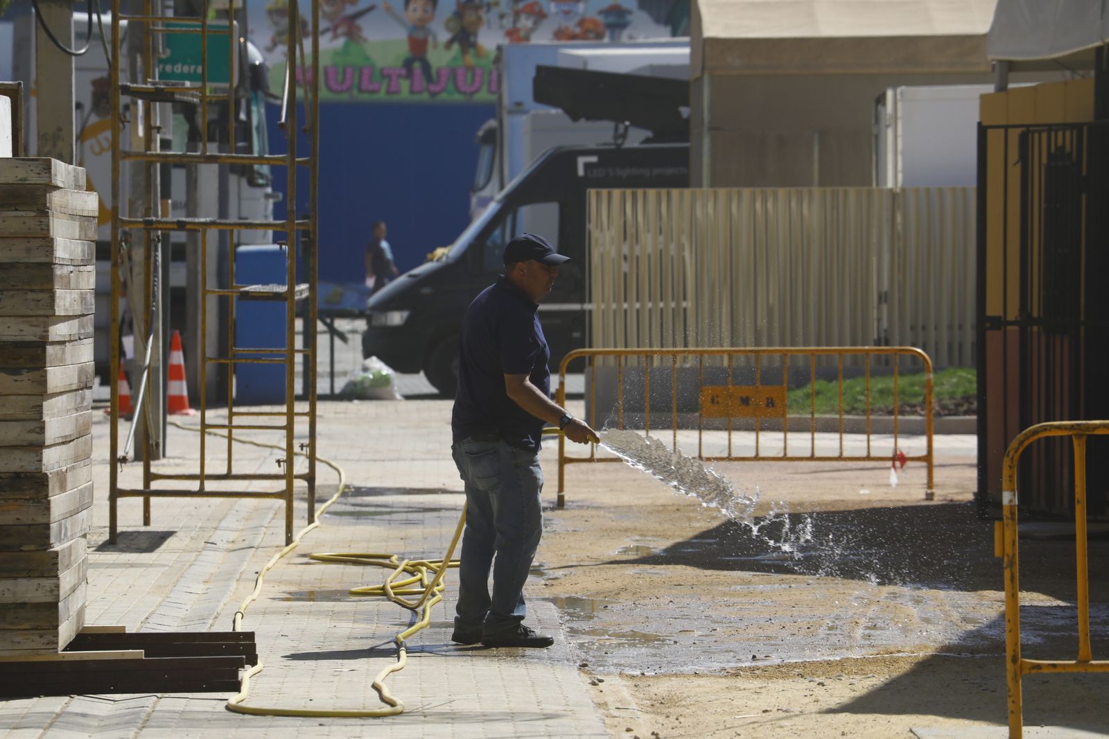 Un recorrido en imágenes por El Arenal a horas de que comience la Feria de Córdoba