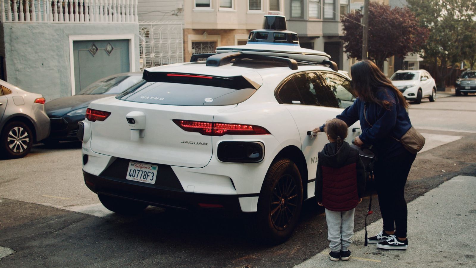 Entre los coches sobre los que ha desarrollado su Waymo Driver la compañía californiana están algunas unidades del Jaguar I-Pace.