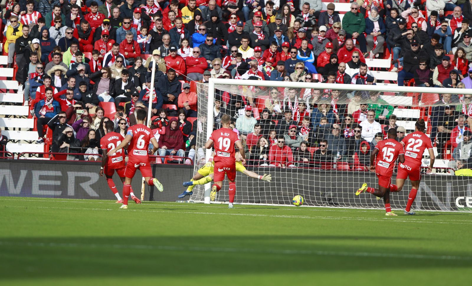 Imágenes del partido U.D. Almería-Real Sociedad