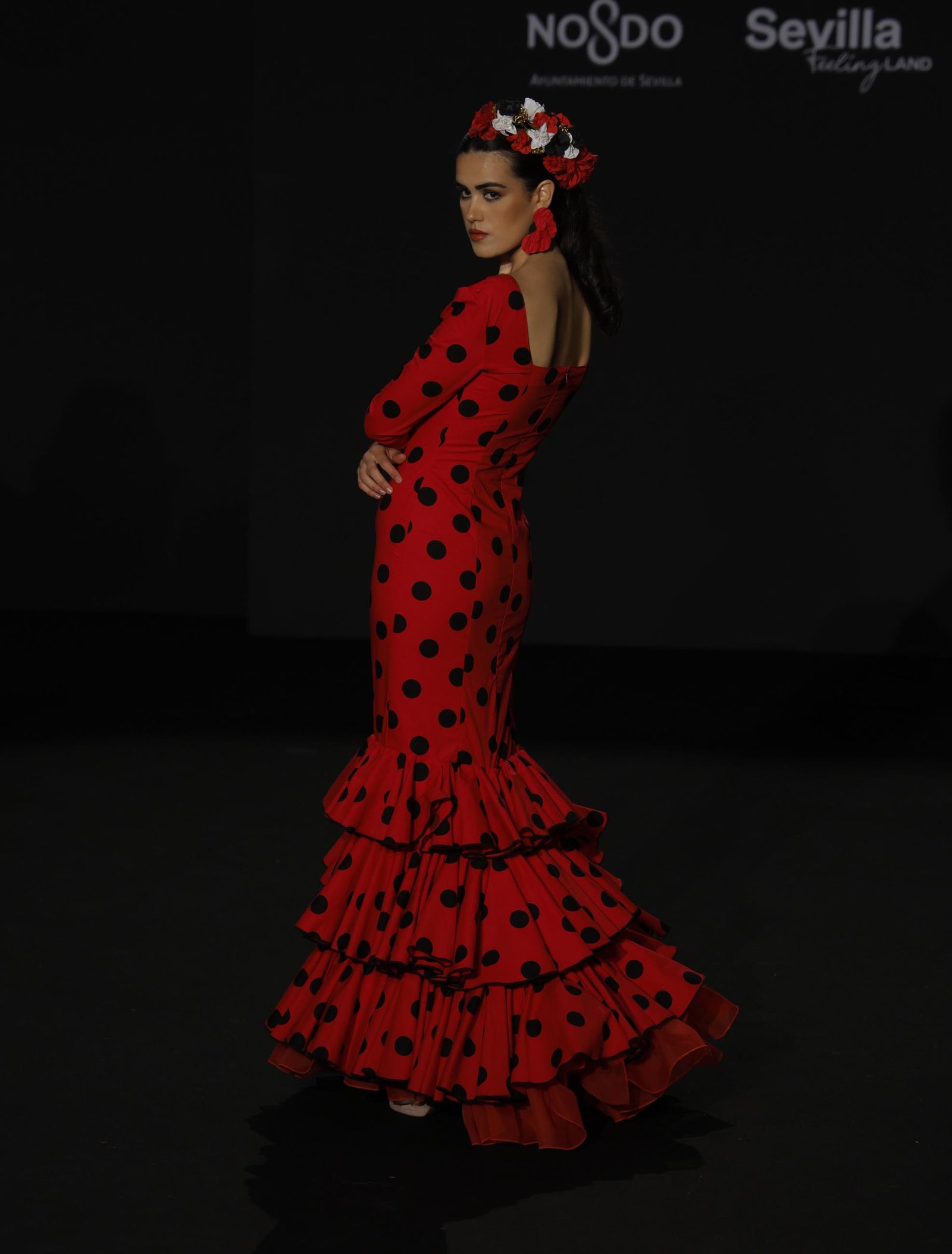 Emprende Lunares, el desfile de moda flamenca de Nerea Cariño, que anticipa la Feria de Abril: todas las fotos.