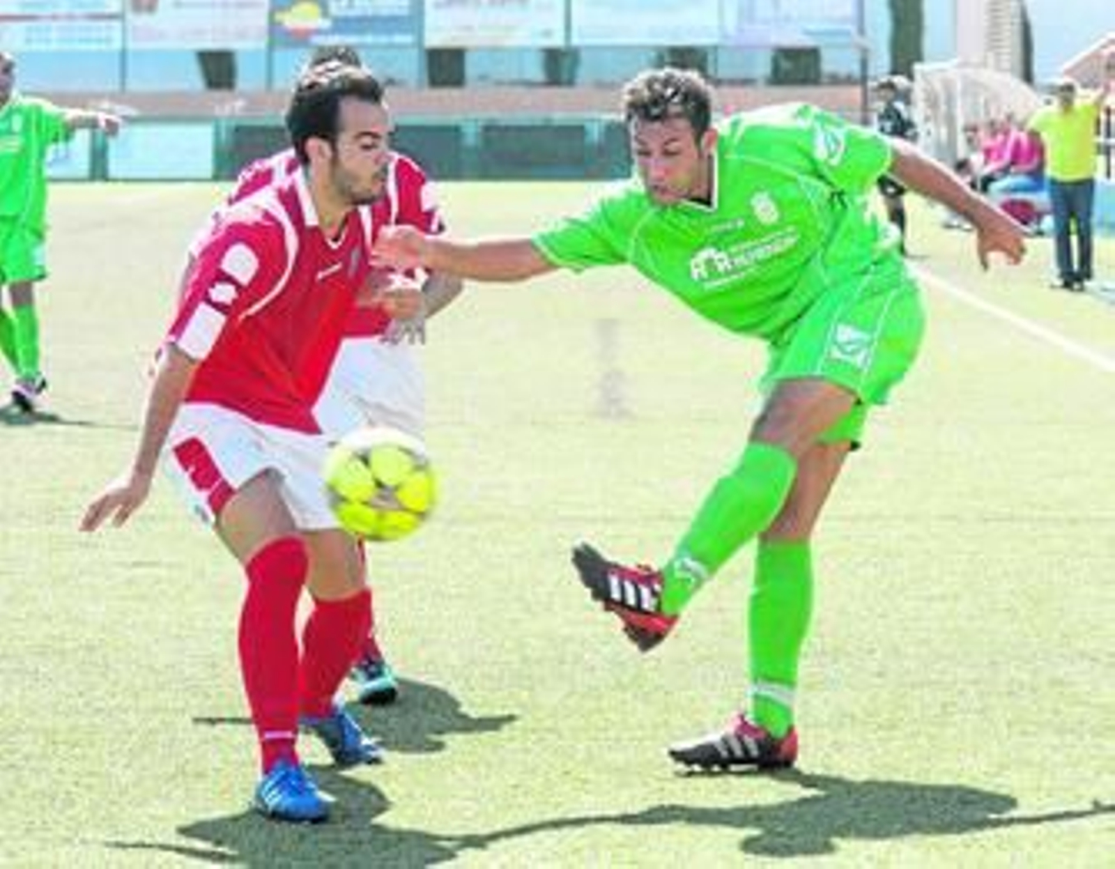 Doce años después, la Preferente volvió a ver el derbi entre Churriana y Alhendín.
