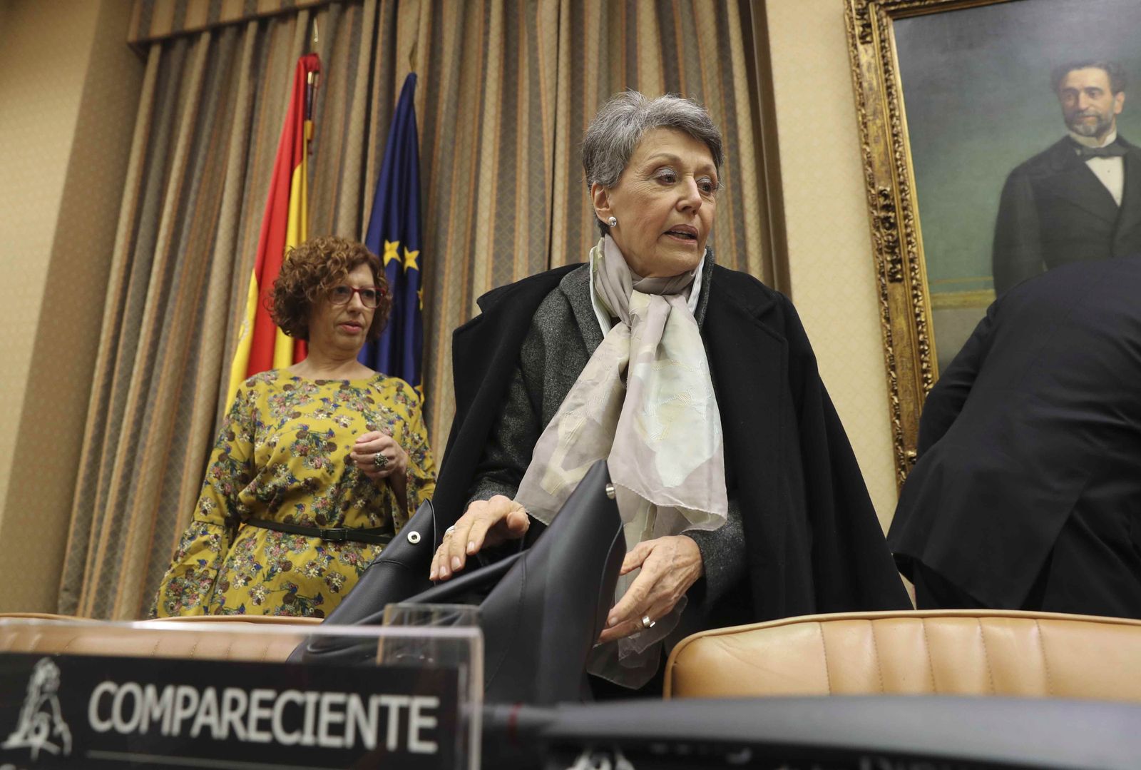 Rosa María Mateo a su llegada este martes a la comisión de control