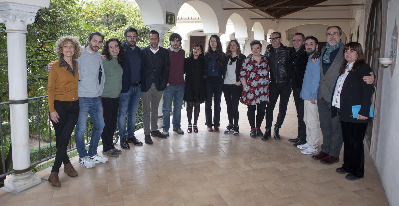 Foto de familia de 'TodosTusLibros'.