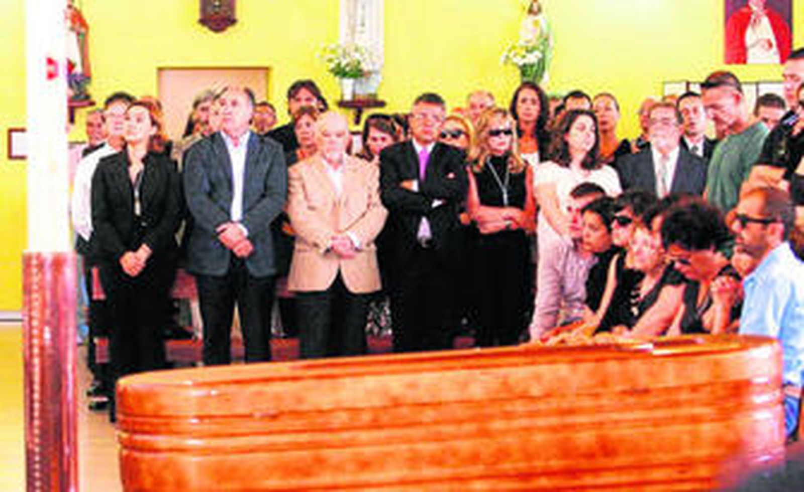 Imagen de la misa celebrada ayer en la iglesia de Santiago Apóstol.