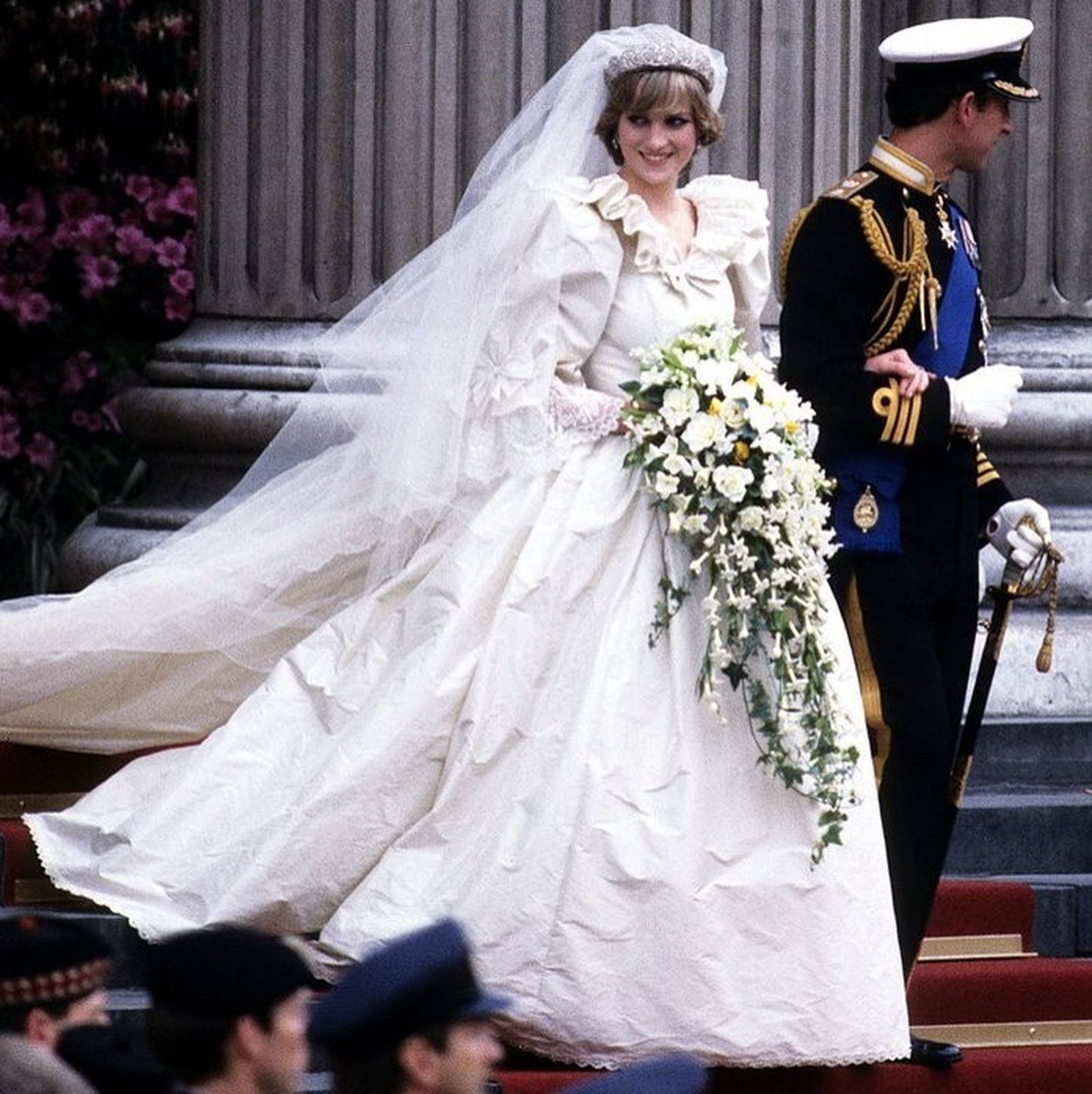 La princesa Diana, con el icónico vestido de novia de su boda en 1981.
