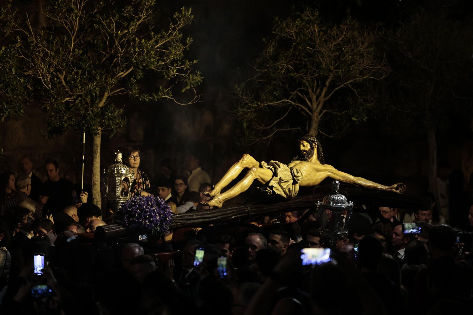 las imágenes de la procesión de el Cristo de la Buena Muerte y la Virgen de la Angustia