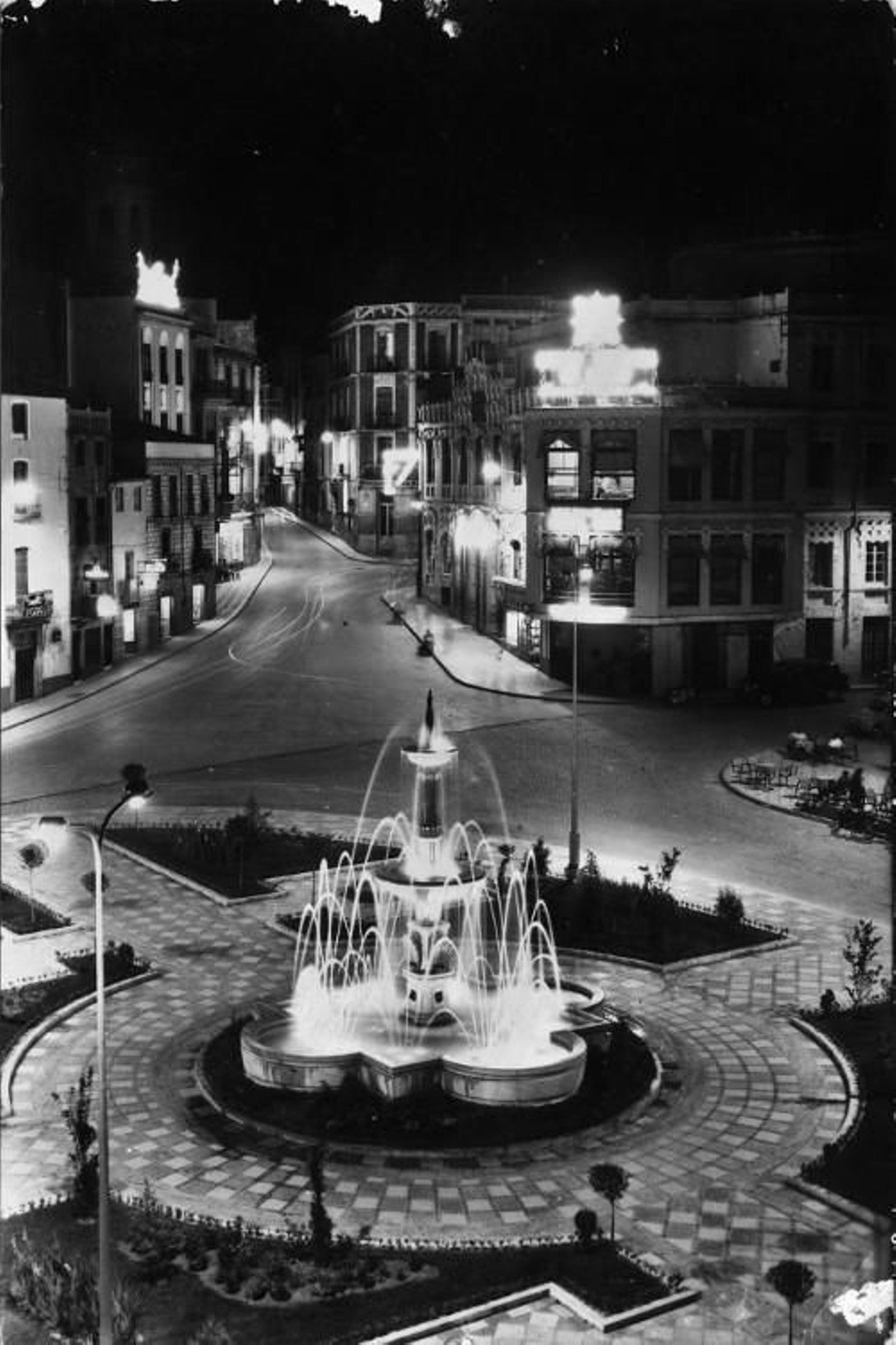 Plaza de la Constitución en el pasado.